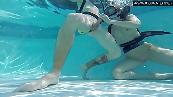 Minnie Manga eats huge cock underwater