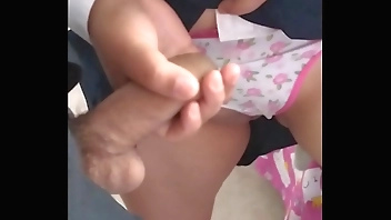 Vídeo CASERO PROFESOR se Coge a  Morena Sabrosa Después de Clases! Lo Recibe Con UNA MAMADA Y GARGANTA PROFUNDA!