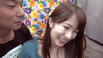 【検証】お一人様(ラーメン)女子は店内ナンパで釣れるのか？ ことみさん(21) OL→ラーメン屋にいると目立つ美形OL！→汁も男も濃いめが好きと激白！…この子、変態な予感！