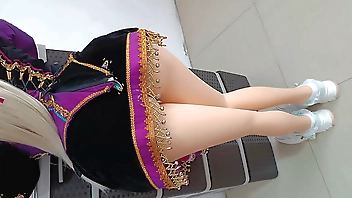 与性感圆臀巨乳可爱火辣女友（19 岁）做爱