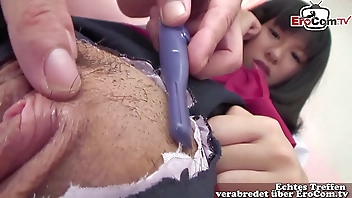 Asiatische college teen mag ihren ersten porno nicht