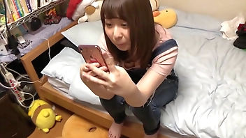 【個人撮影】ゆうみ/21歳/塾講師アルバイト やわやわ巨乳！/美乳首/色白美肌/パイズリ/パジャマ/うぶっ子/カップル/付き合いたて？/イチャラブ/お風呂プレイ/彼氏ん家/パジャマ/裸オーバーオール/ツヤサラヘアー/2フィニッシュ【part1】 https://is.gd/O7iZRN