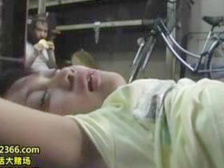 Japanese Schoolgirl in Nippon Porn gets fucked by Hobos in XXX Tokyo Thai Holiday